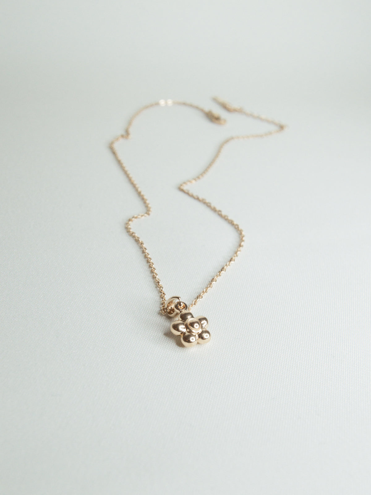 Lilium necklace