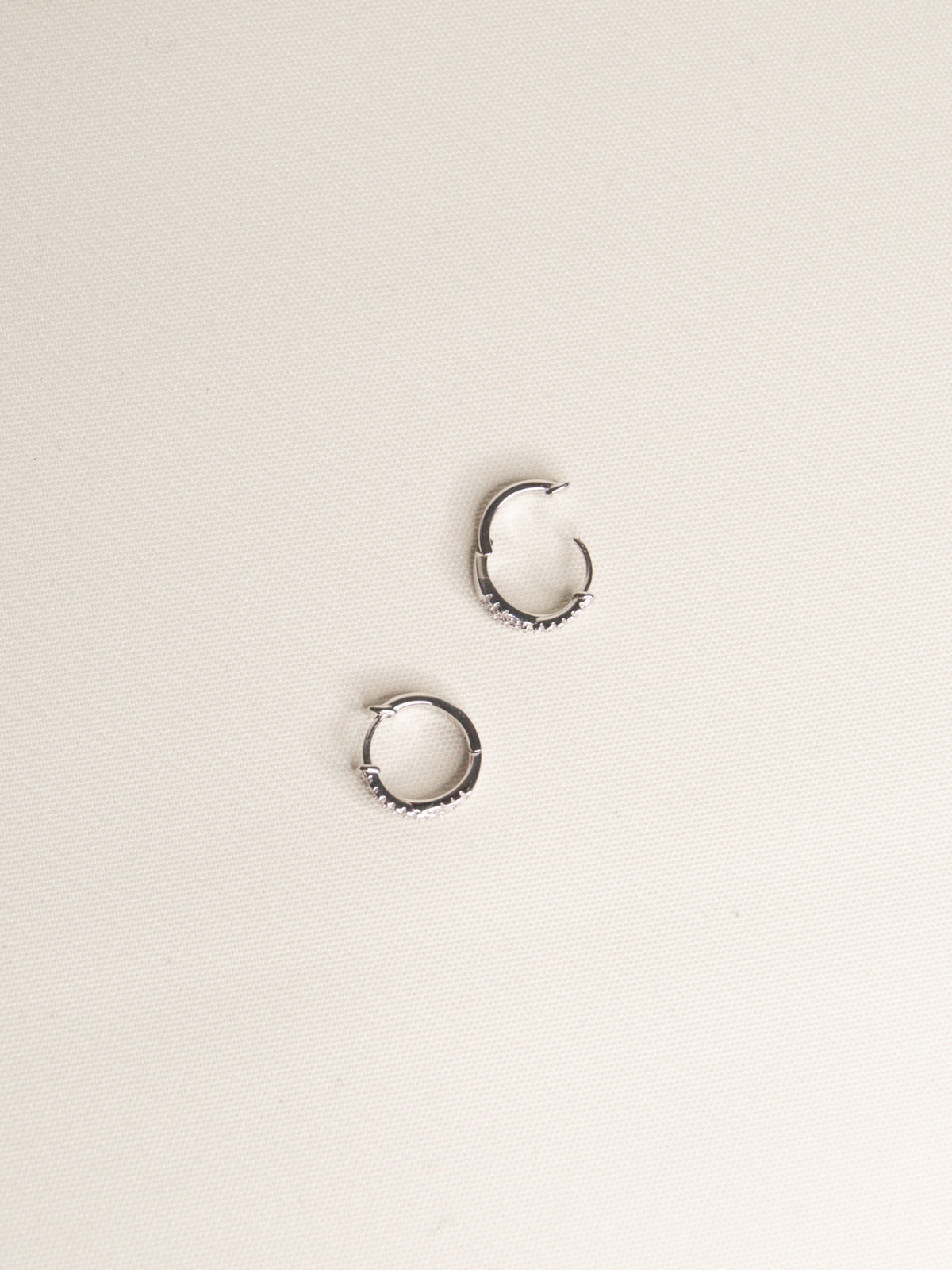 Fides petite hoops